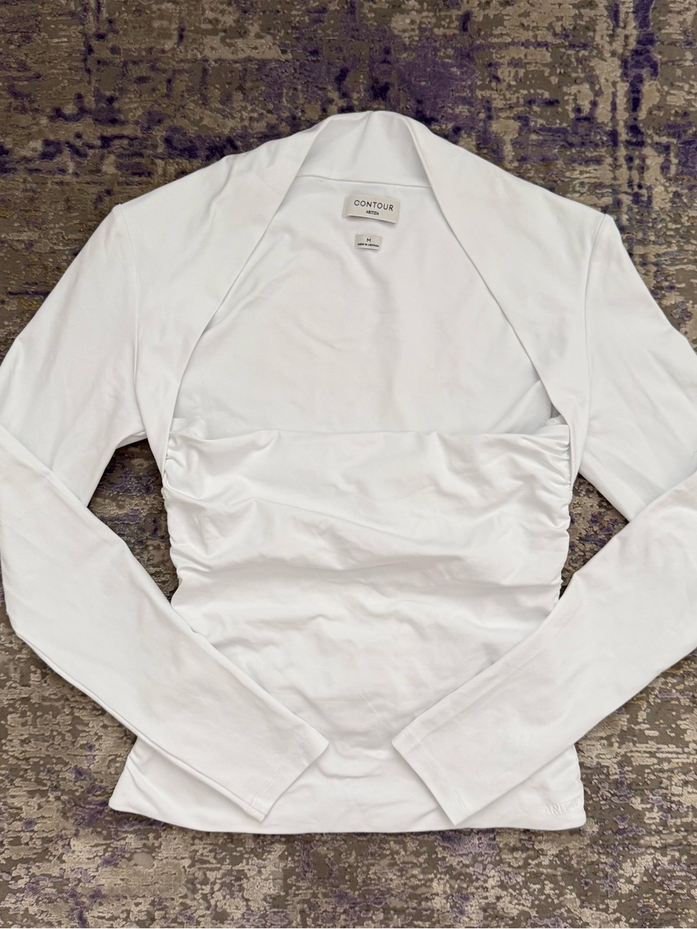 Aritzia Contour Flourish White Longsleeve Medium